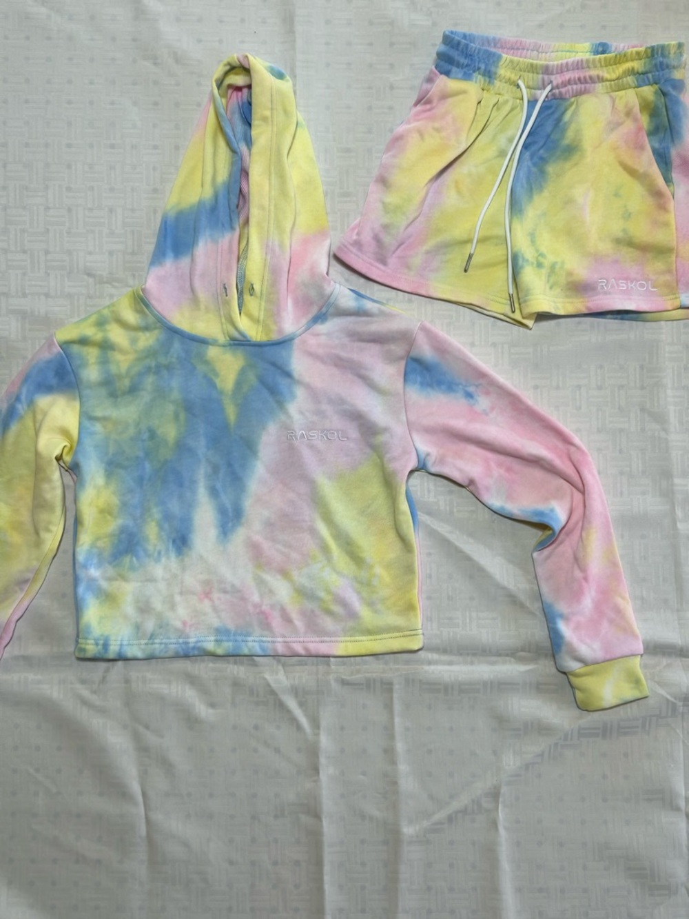 Raskol Pastel Tie-Dye Cropped Hoodie & Shorts Set - Pink/Blue/Yellow